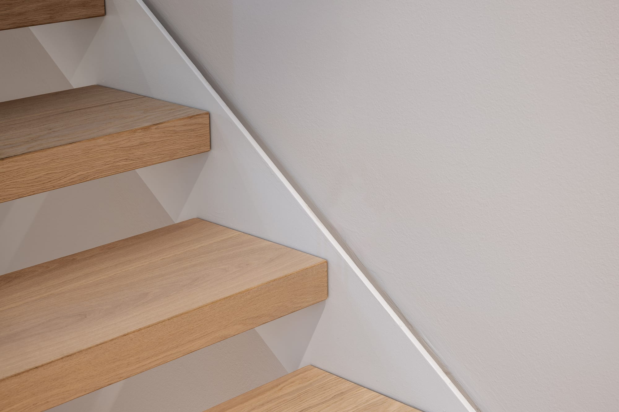 Apartment MAR — Treppendetail in Eiche